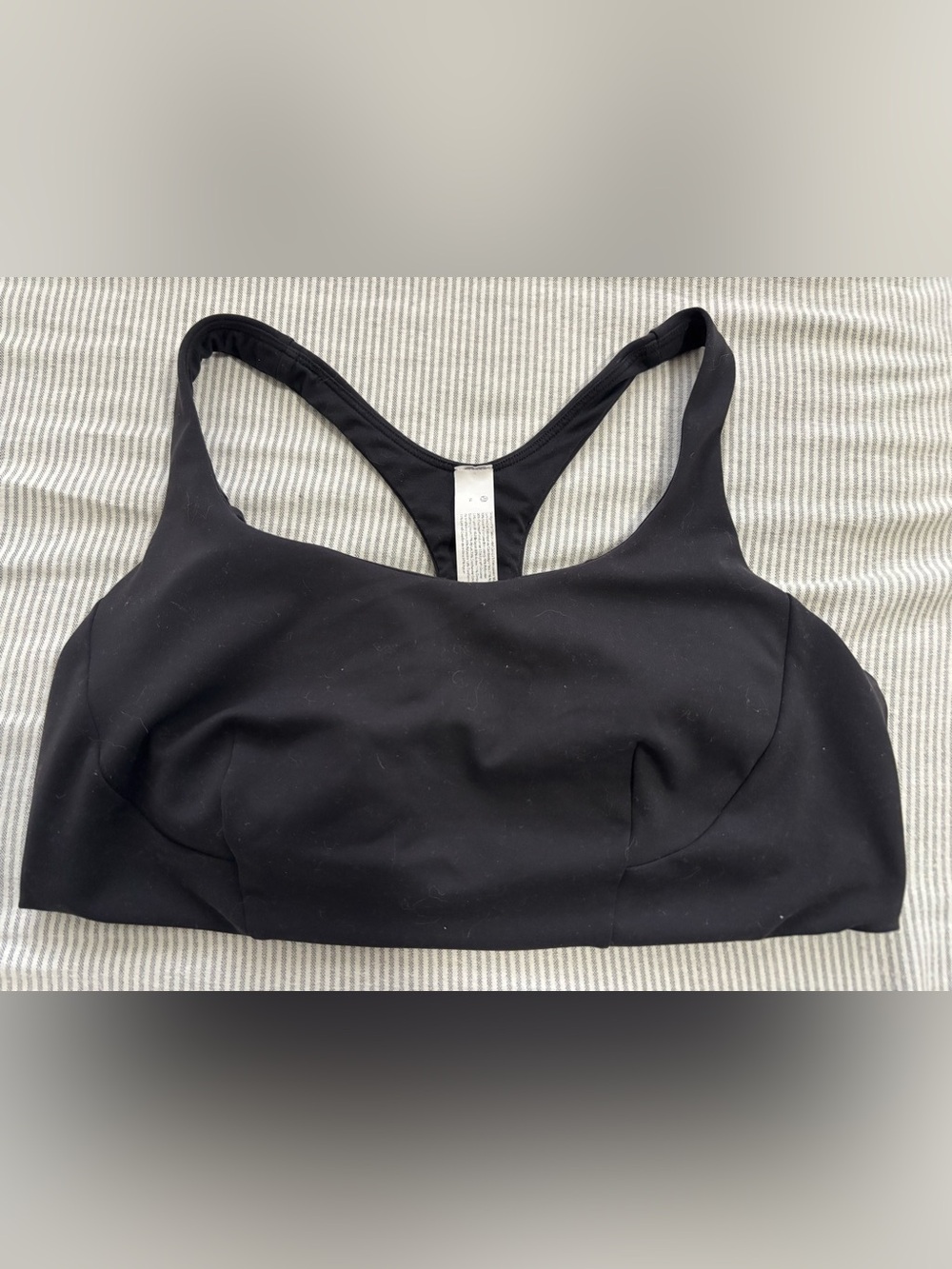 Lululemon Wunder Train Medium Support C/D Cup Sports Bra | Size 14